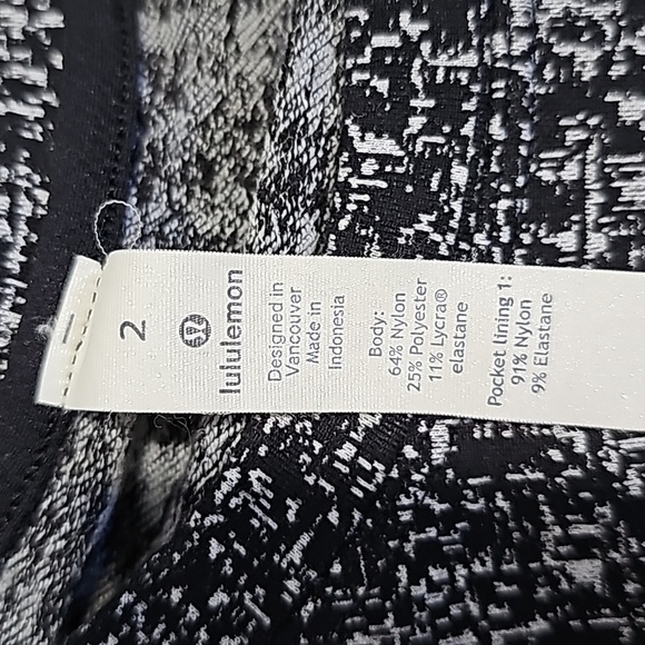 Lululemon size 2 Jacquard black and white Extra Mile Long sleeve athletic top - Picture 5 of 5